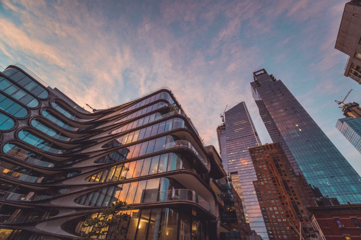 Szkolenia BHP online - efektywna i wygodna forma nauki o bezpieczeństwie pracy